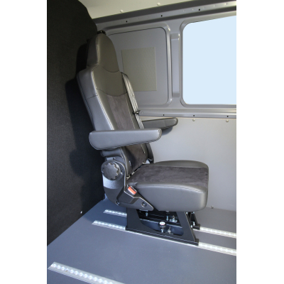 Einrichtung für Doppelkabiner-Kastenwagen - Komplettset mit Einzelsitzen, Bodenplatte, Trennwand und Montagekit - Typ MIXTO - VW T6 Transporter - KR - 2 Einzelsitze TAXI