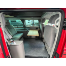 Schwenk- und drehbares Tischgestell in Silber oder Schwarz mit Tischplatte aus Eiche-Massivholz in drei Größen