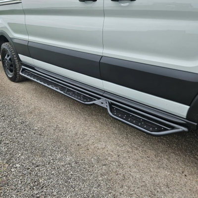 Aluminium Seiten-Trittbretter links und rechts für Ford Transit MK8 ab 2014 - L3 / L4 - mattschwarz - von Rover Vans