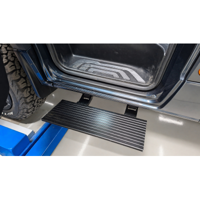 Seitliche elektrische Kassettenstufe für die Fahrertür / Automatisches Trittstufensystem / V-Board - Länge 600 mm - für Mercedes Sprinter